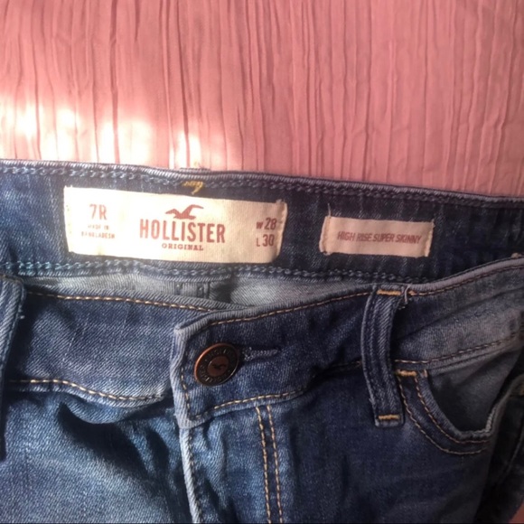 Hollister Jean - Picture 2 of 2